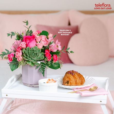 Teleflora's Rosy Radiance 